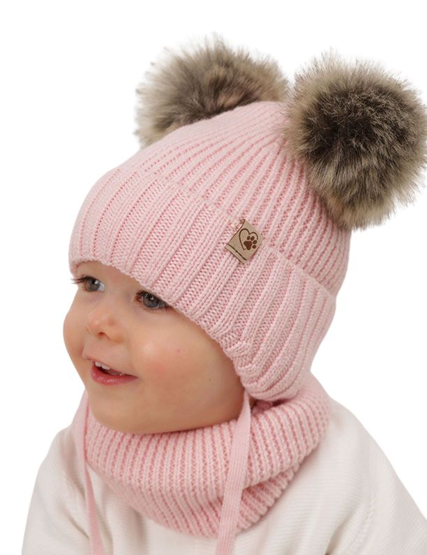 De iarnă pentru fetiță